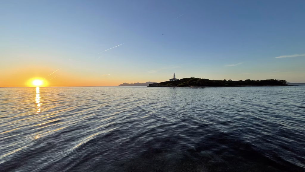 Leuchtturm von Alcanada - Far de Alcanada auf der Insel Isla d'Alcanada